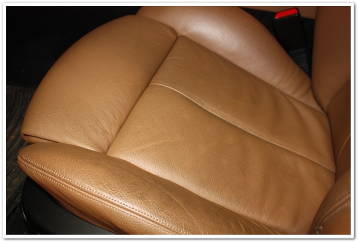 2008 BMW M6 leather after 7k miles before cleaning