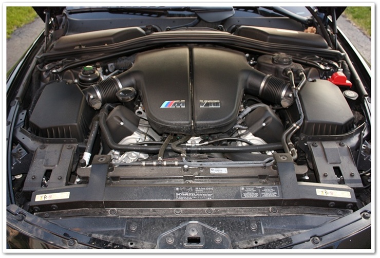 2008 BMW M6 engine bay prior to detailing