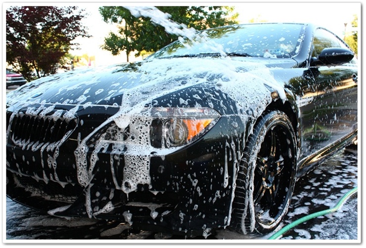 Gilmour foam gun with Chemical Guys Citrus Wash and Clear presoaking a BMW M6