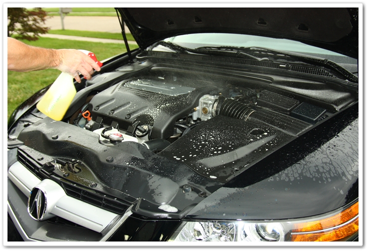 Using P21S Total Auto Wash to degrease the engine bay of a 2007 Acura TL