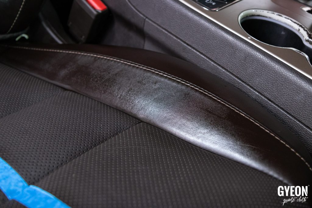 Should this be so satisfying? I did a test to see how well the Gyeon  Leather Shield did waterproofing my leather seats. It definitely passed! :  r/Subaru_Outback