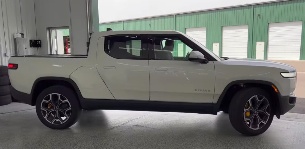 Clear Detailing: Rivian vs Tesla Paint Quality