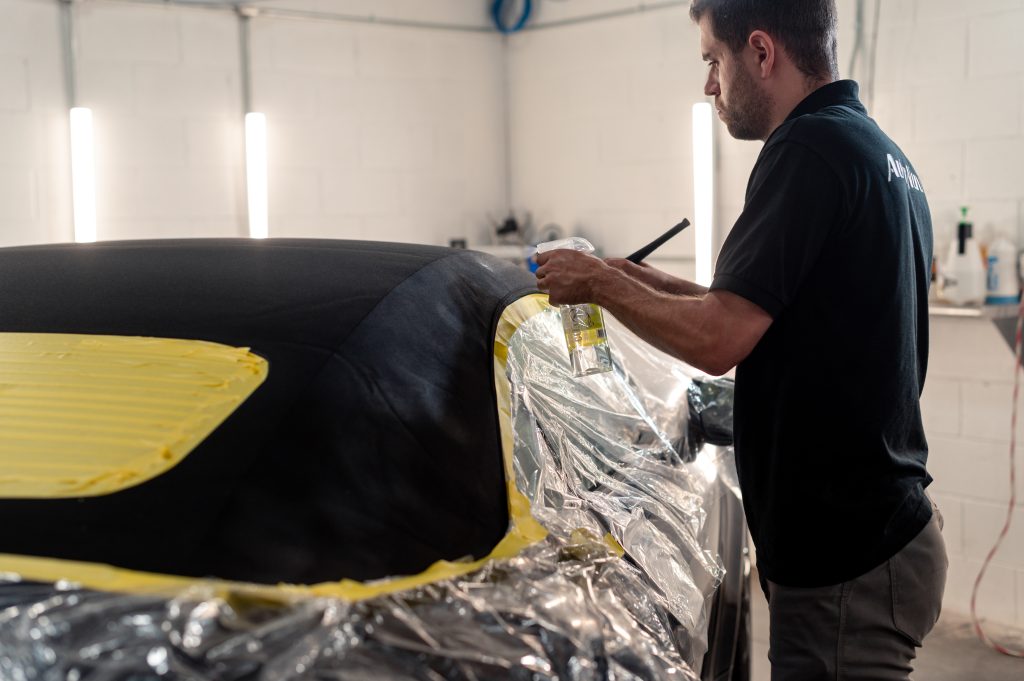 Porsche911_Fabric_Coating_Application_Spray_and_Brush