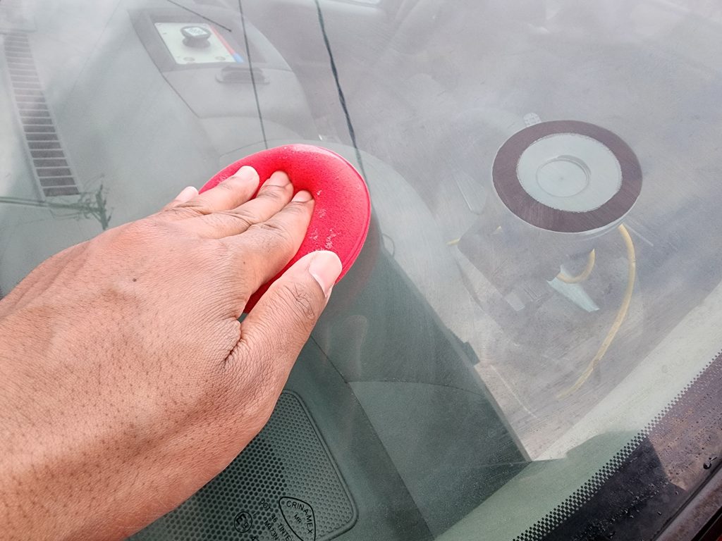 working glass polish in windshield