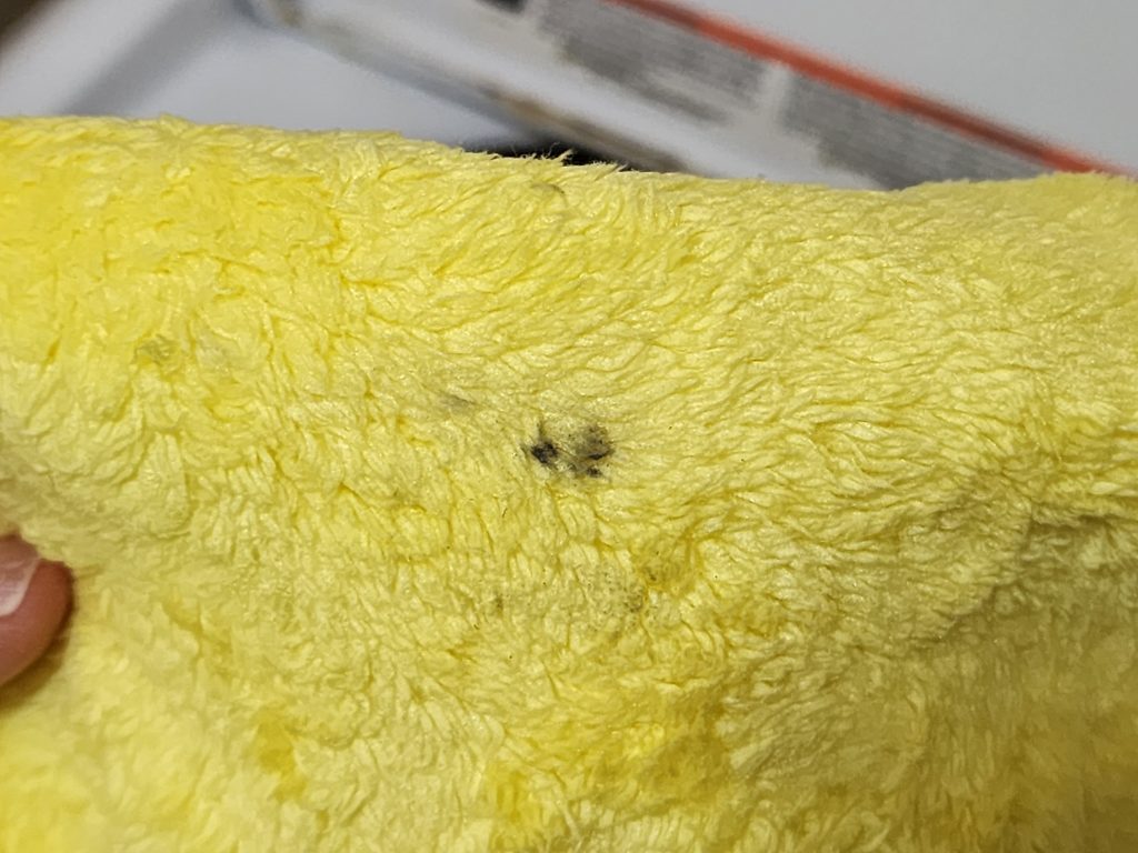 microfiber towels with debris