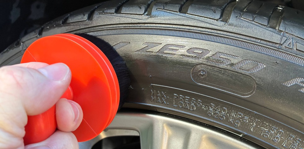 CarPro Darkside Tire Brush Large