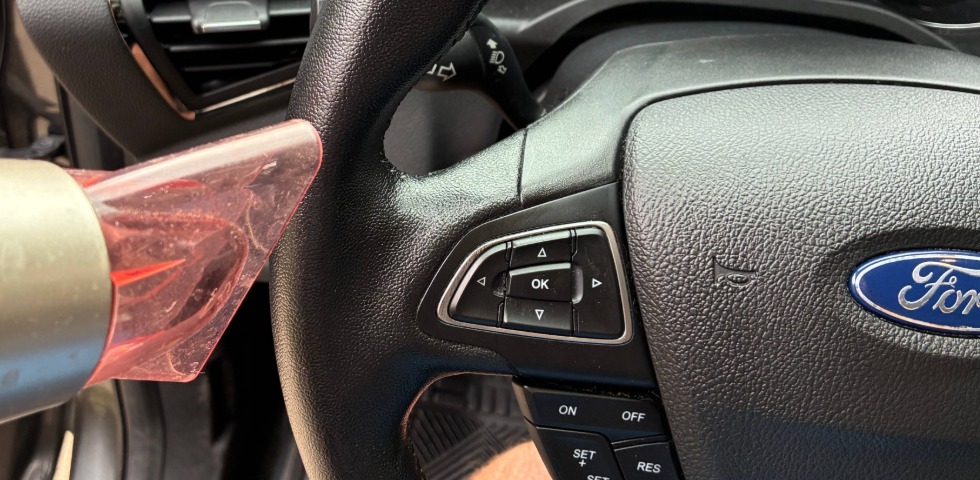 Using a blow dryer to dry layers of Geist dye