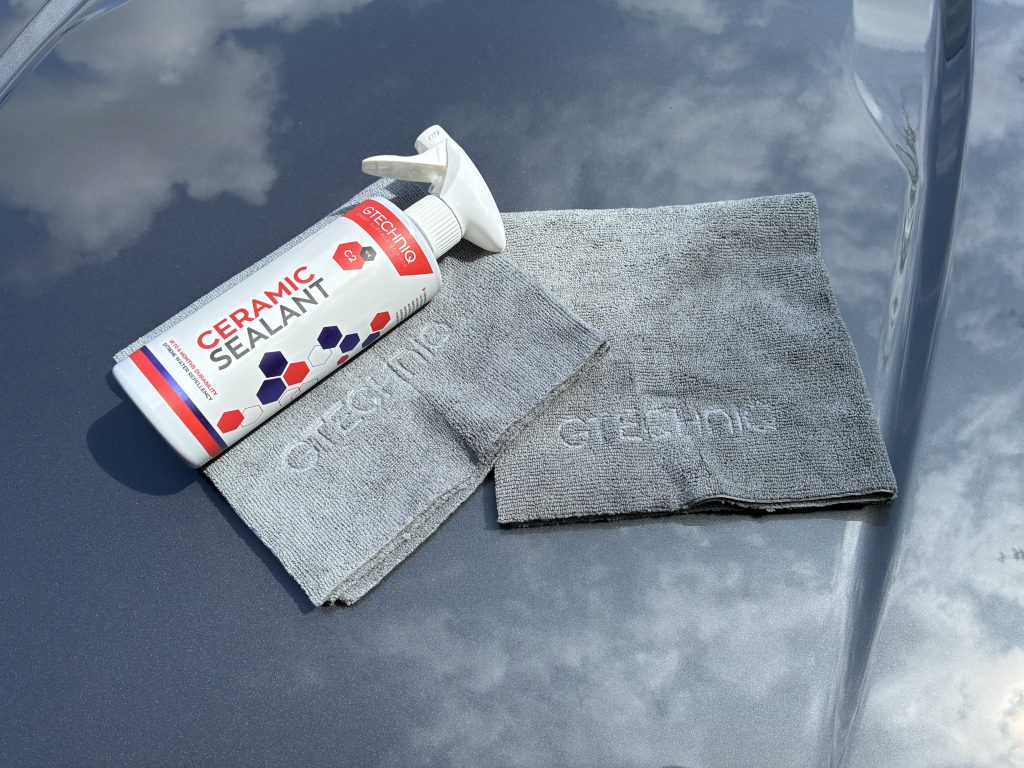 C2 v4 and Towel Gtechniq Towels