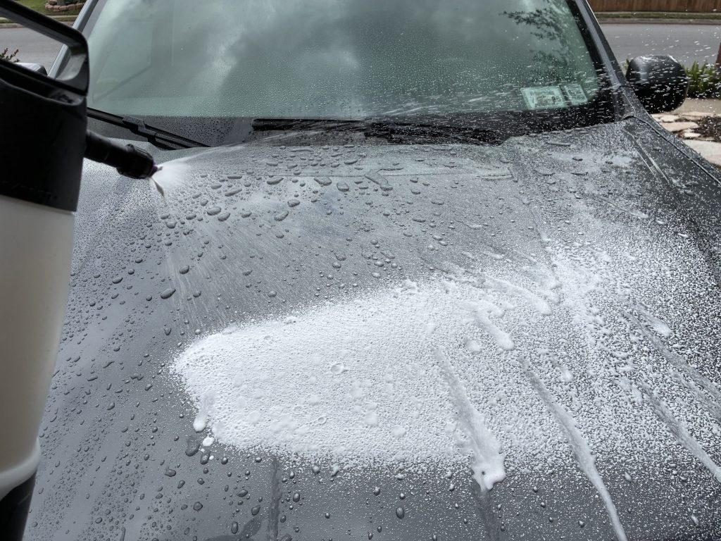 Spray from IK e Foam Pro 2