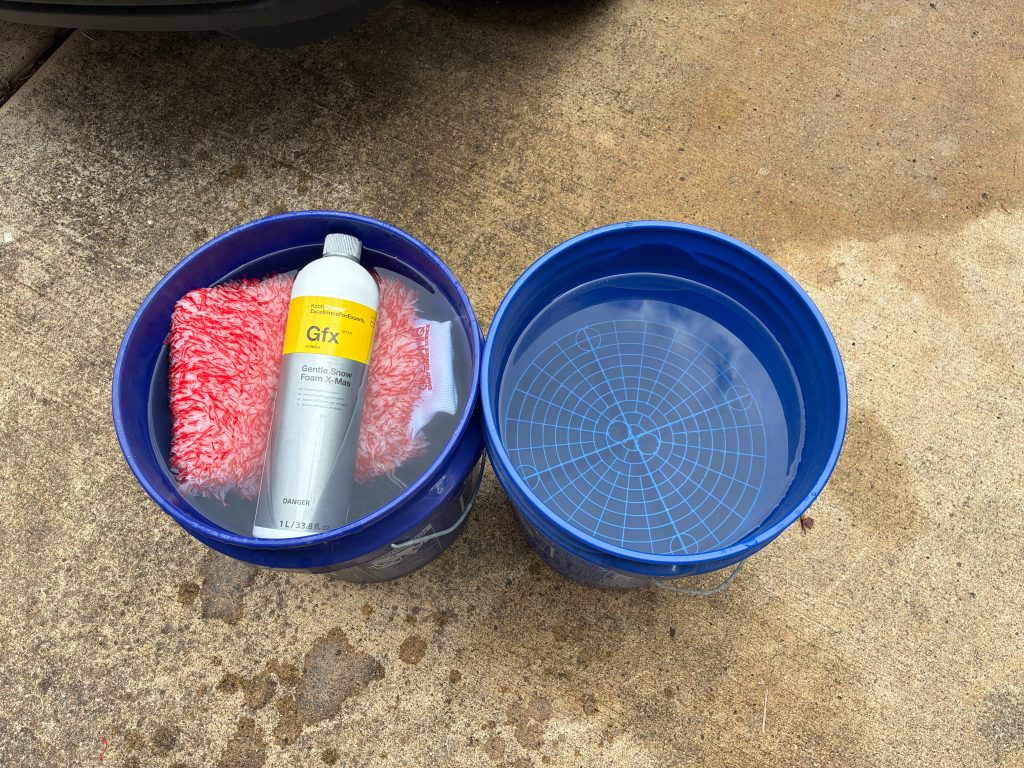 Wash and Rinse Buckets