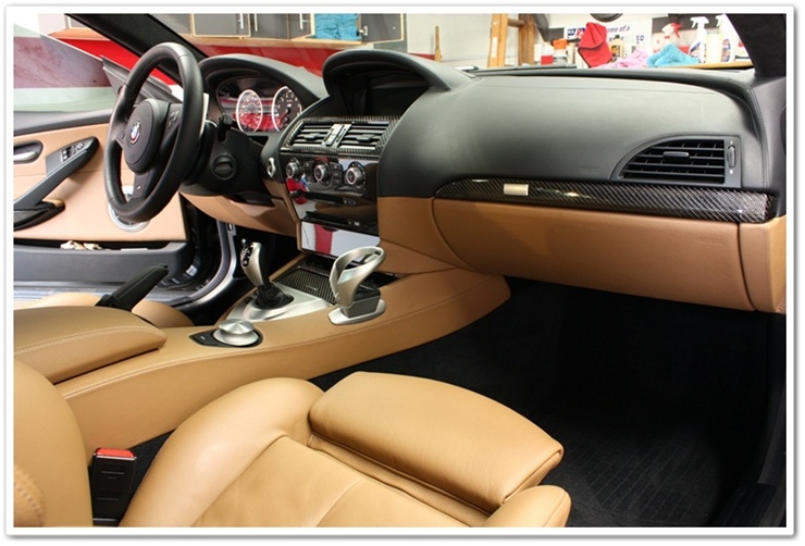 2008 BMW M6 interior detail