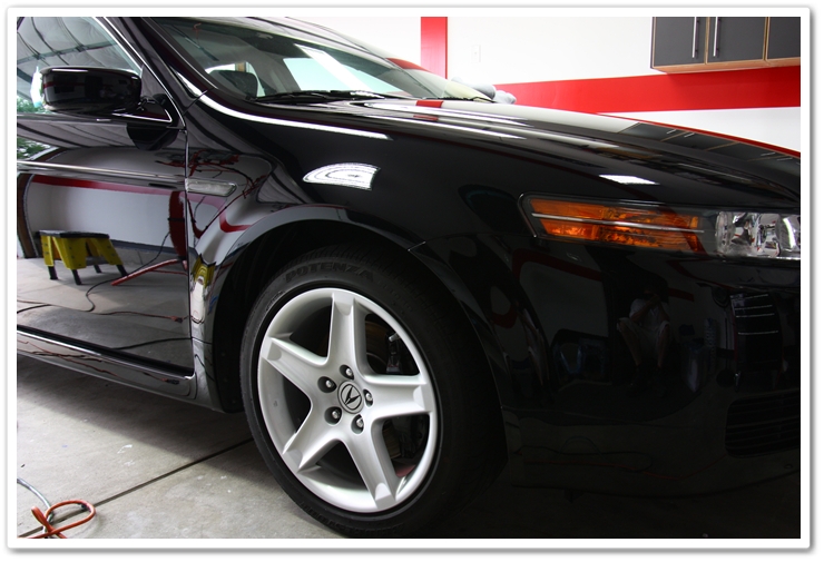 2006 Acura TL in Nighthawk Black Pearl after polishing by Esoteric Auto Detail
