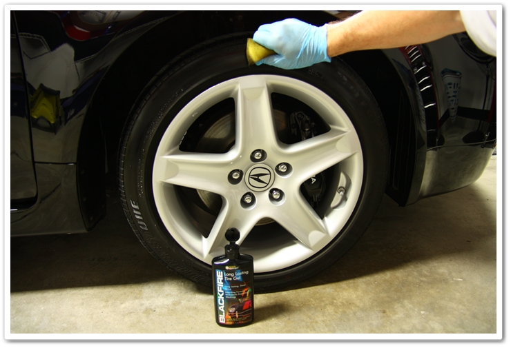 Applying Blackfire Long Lasting Tire Gel to an Acura TL after an Esoteric Auto Detail