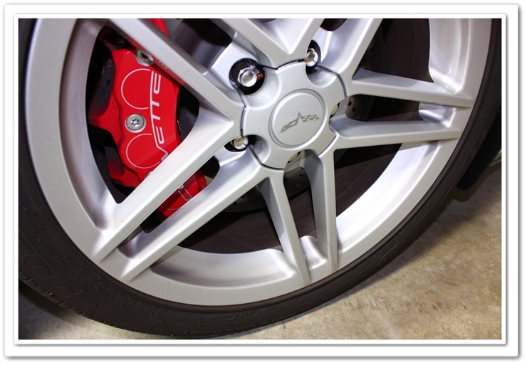 2008 Chevy Z06 Corvette wheel with brake dust