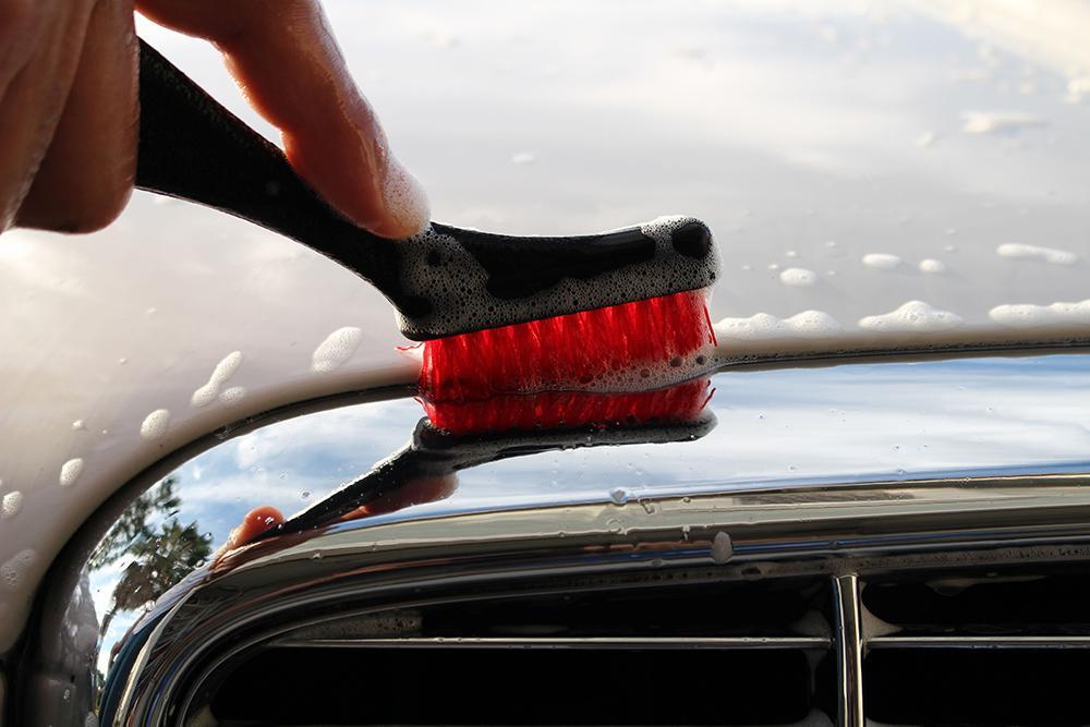 https://www.detailedimage.com/products/auto/DI-Brushes-Crevice-Detailing-Brush_1094_1_lw_2958.jpg
